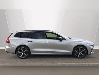 Used Volvo V60 2022 for sale - 77622653: Photo