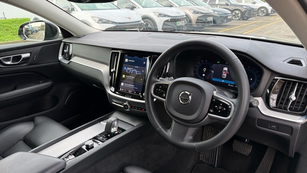 Used Volvo V60 2022 for sale - 77622653: Photo 4
