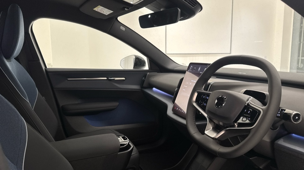 Used Volvo EX30 2025 for sale - 76955547: Photo 4