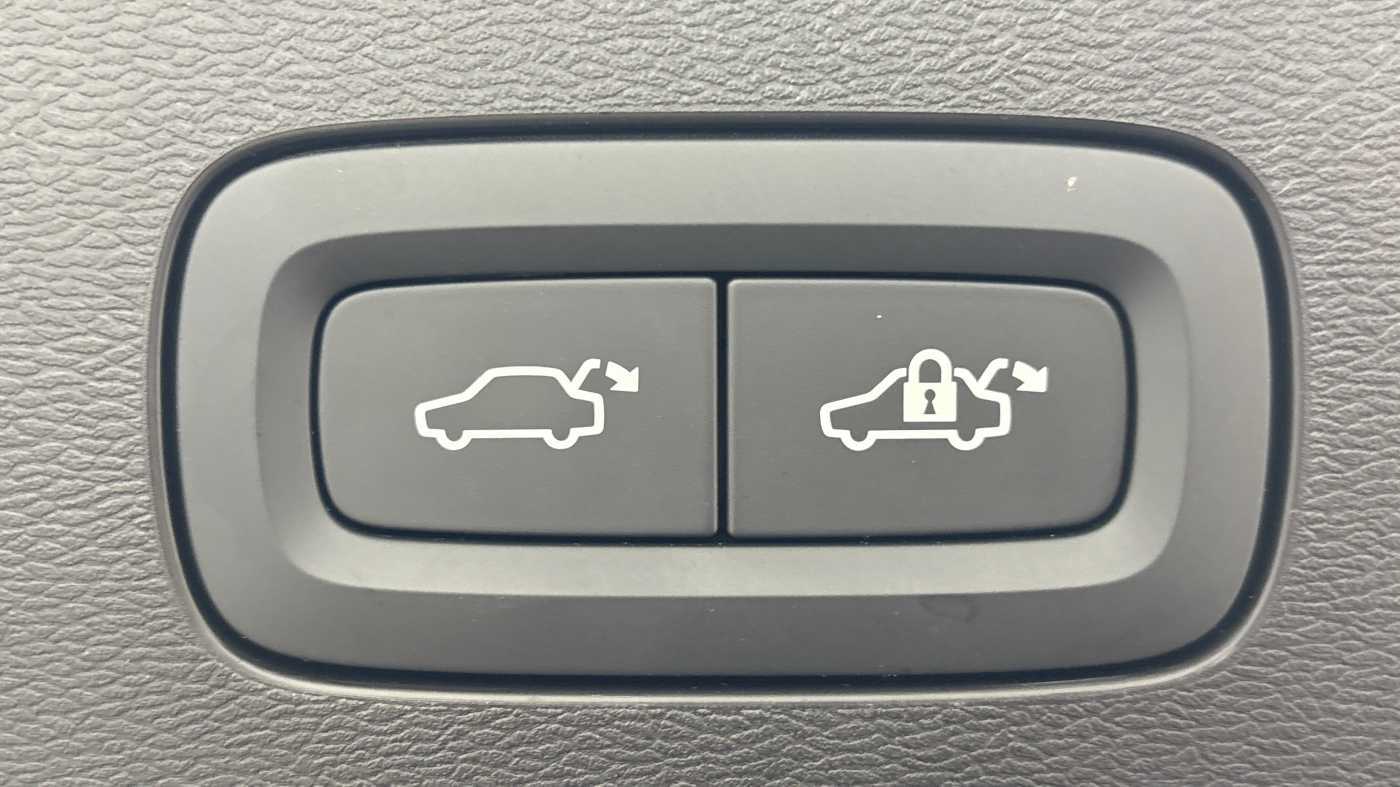 Used Volvo V60 2025 for sale - 77271254: Photo 19