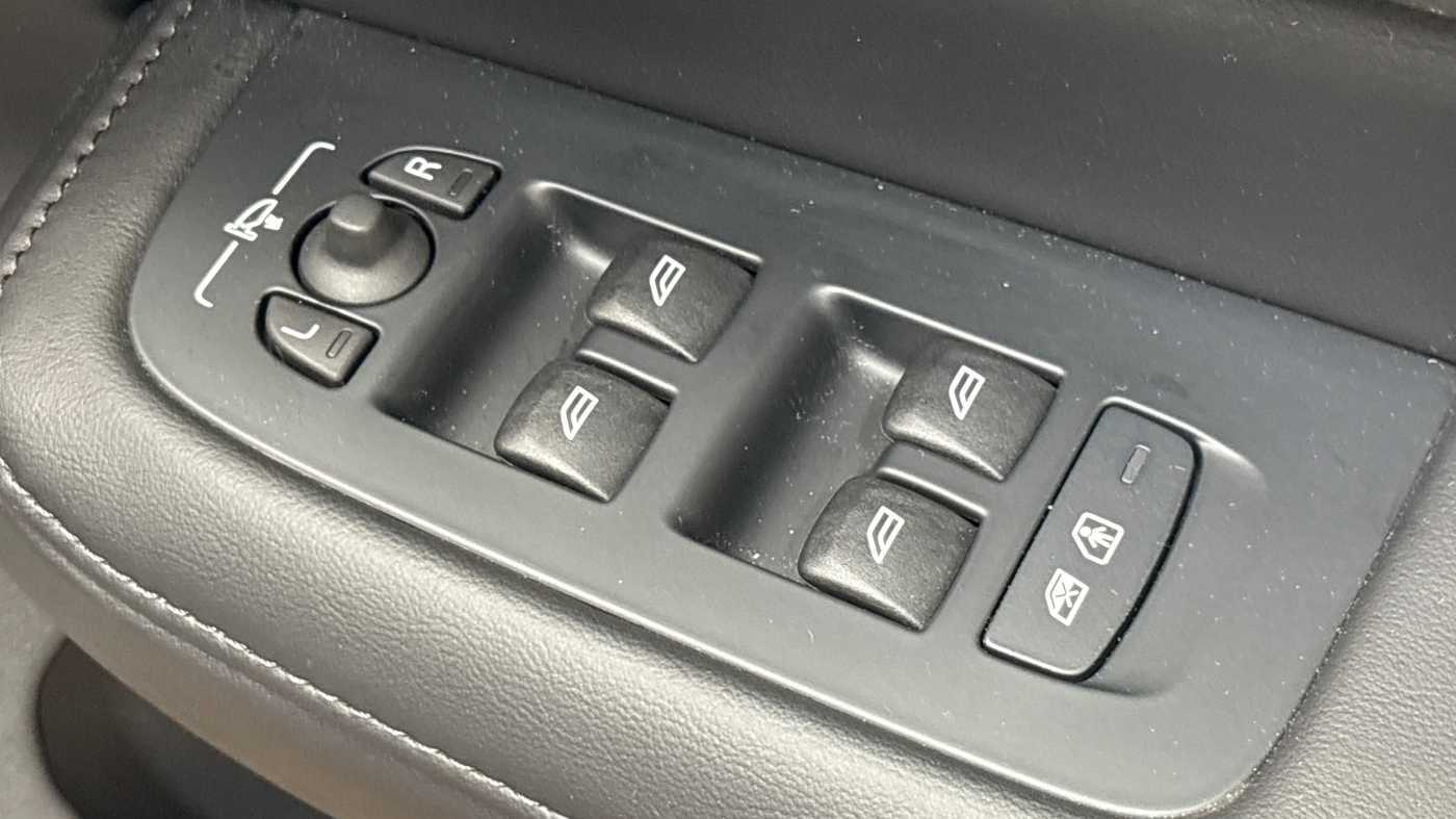 Used Volvo V60 2025 for sale - 77271254: Photo 25