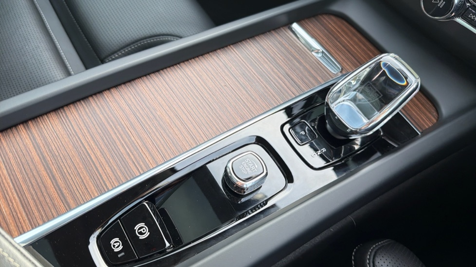 Used Volvo XC60 2023 for sale - 78209748: Photo 25