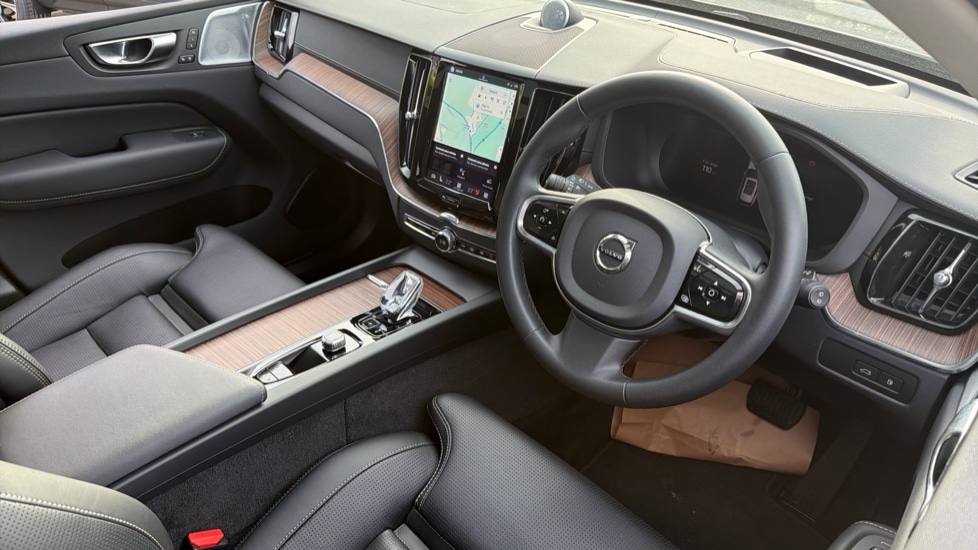 Used Volvo XC60 2023 for sale - 78209748: Photo 4