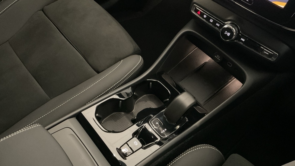 Used Volvo XC40 2025 for sale - 77423637: Photo 24