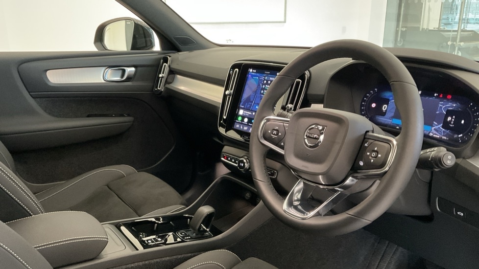 Used Volvo XC40 2025 for sale - 77423637: Photo 4