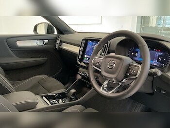 Used Volvo XC40 2025 for sale - 77423637: Photo