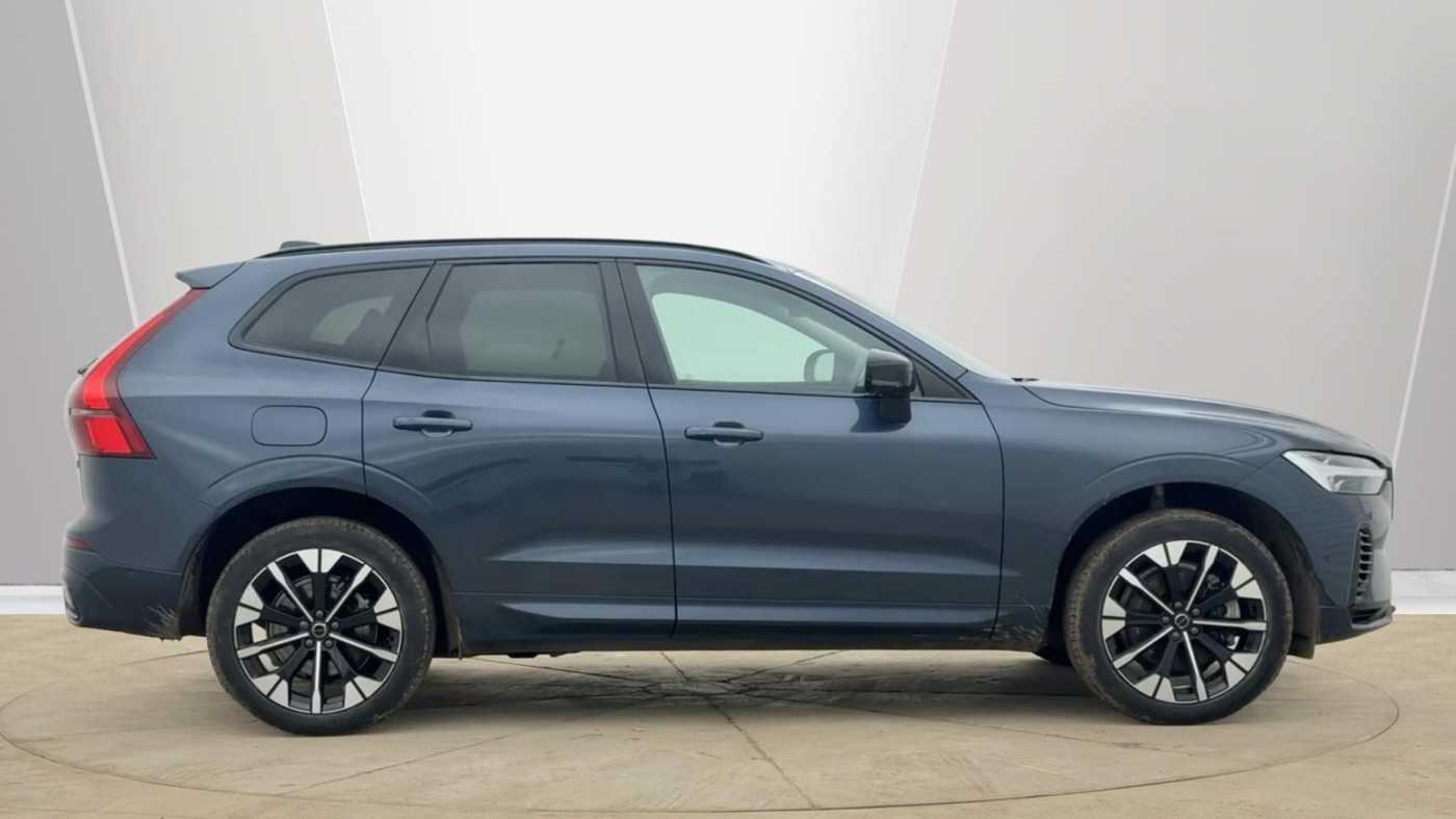Used Volvo XC60 2025 for sale - 77709121: Photo 2