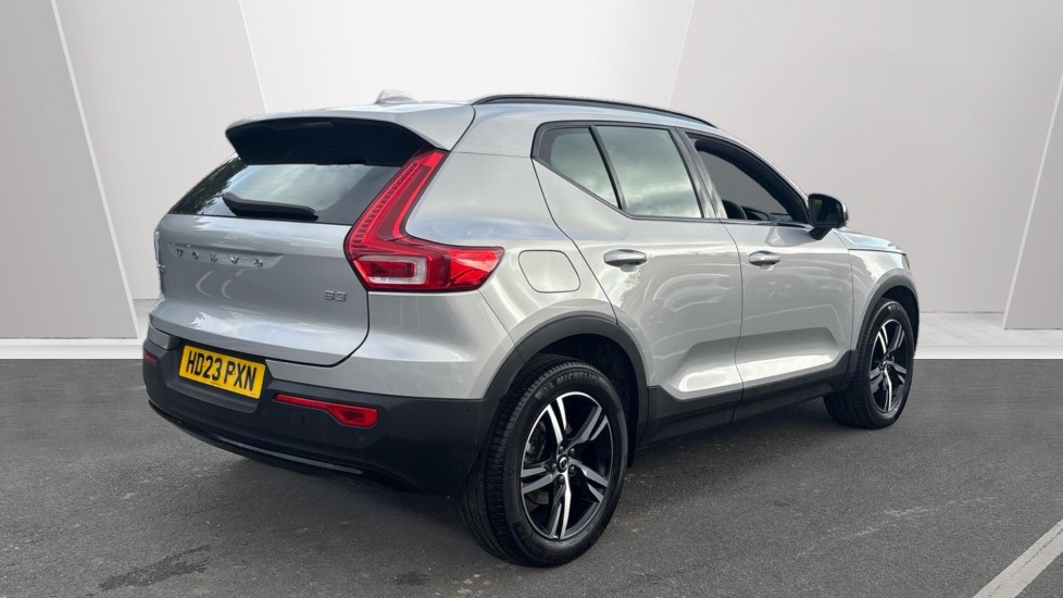 Used Volvo XC40 2023 for sale - 76676960: Photo 2