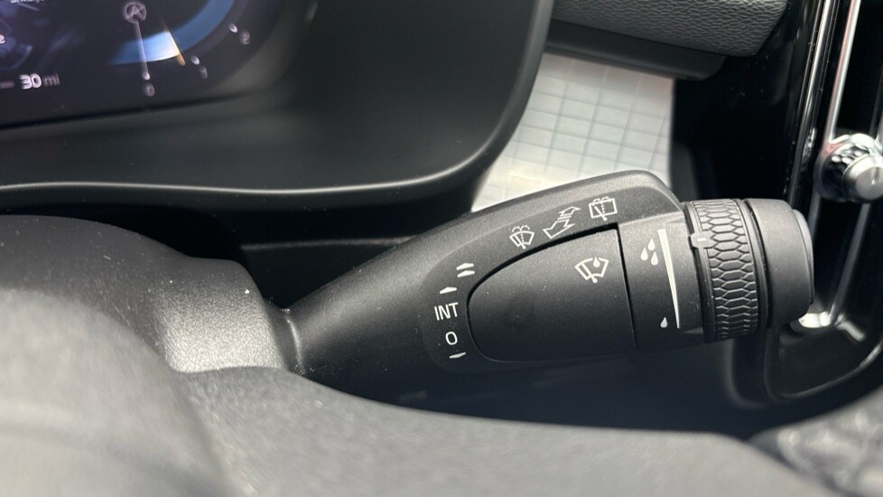 Used Volvo XC40 2023 for sale - 76676960: Photo 20