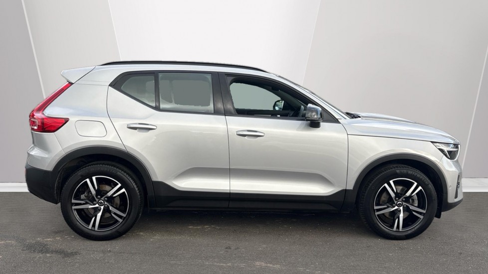 Used Volvo XC40 2023 for sale - 76676960: Photo 3