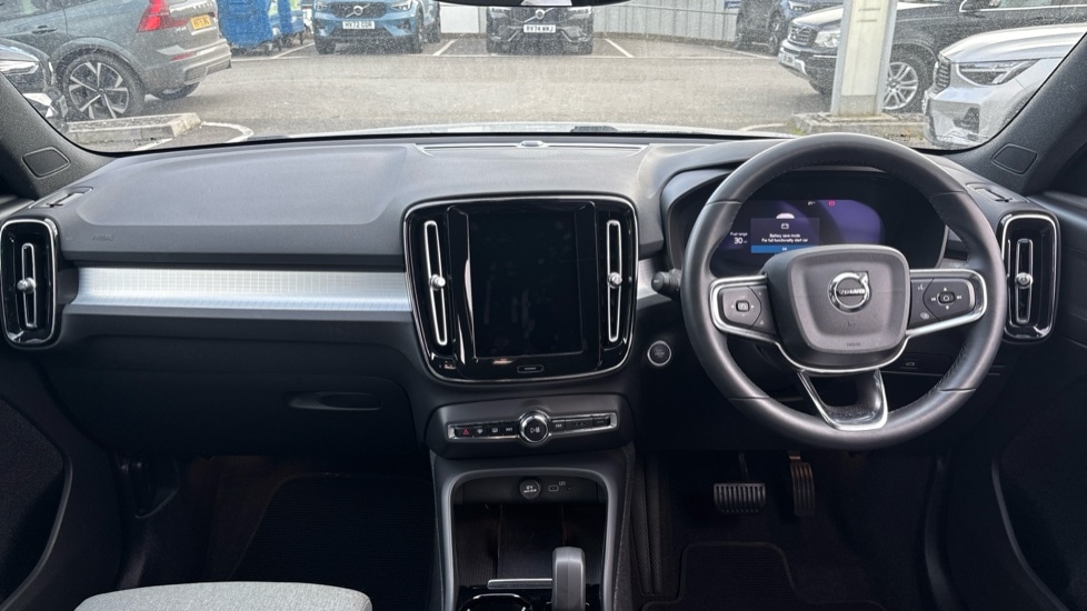 Used Volvo XC40 2023 for sale - 76676960: Photo 5