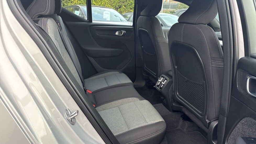 Used Volvo XC40 2023 for sale - 76676960: Photo 6