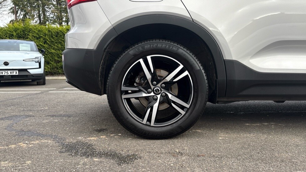 Used Volvo XC40 2023 for sale - 76676960: Photo 9