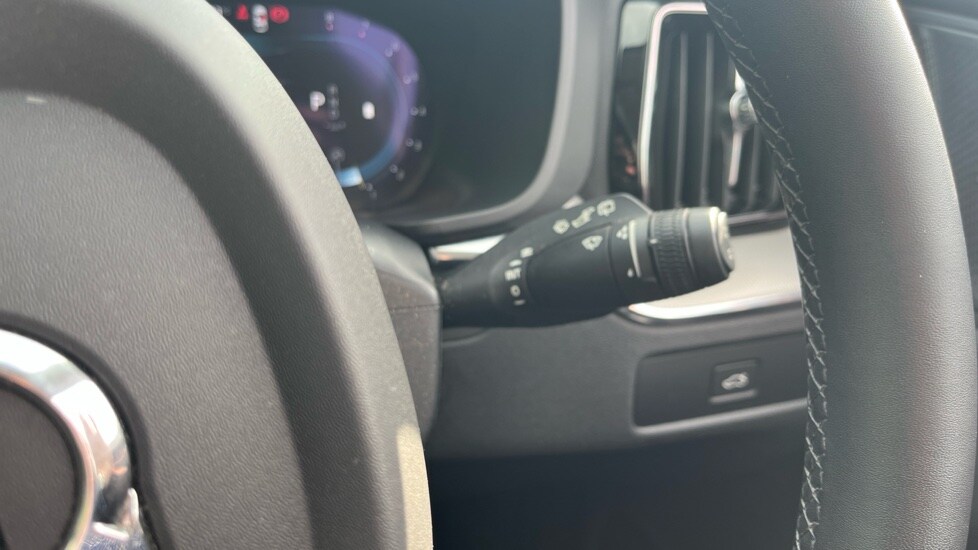 Used Volvo XC60 2023 for sale - 76676109: Photo 21