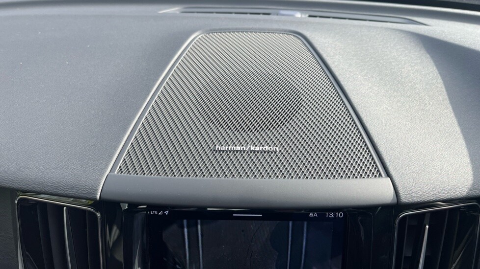 Used Volvo XC60 2023 for sale - 76676109: Photo 23