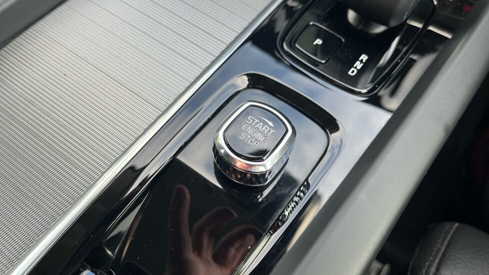 Used Volvo XC60 2023 for sale - 76676109: Photo 25