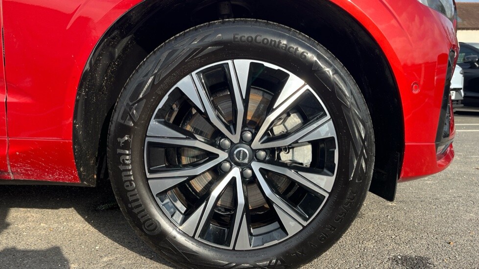 Used Volvo XC60 2023 for sale - 76676109: Photo 9