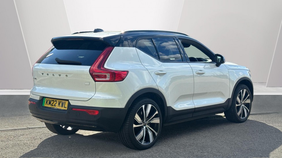 Used Volvo XC40 2022 for sale - 77045623: Photo 2