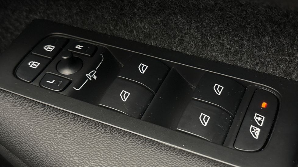 Used Volvo XC40 2025 for sale - 78053477: Photo 24