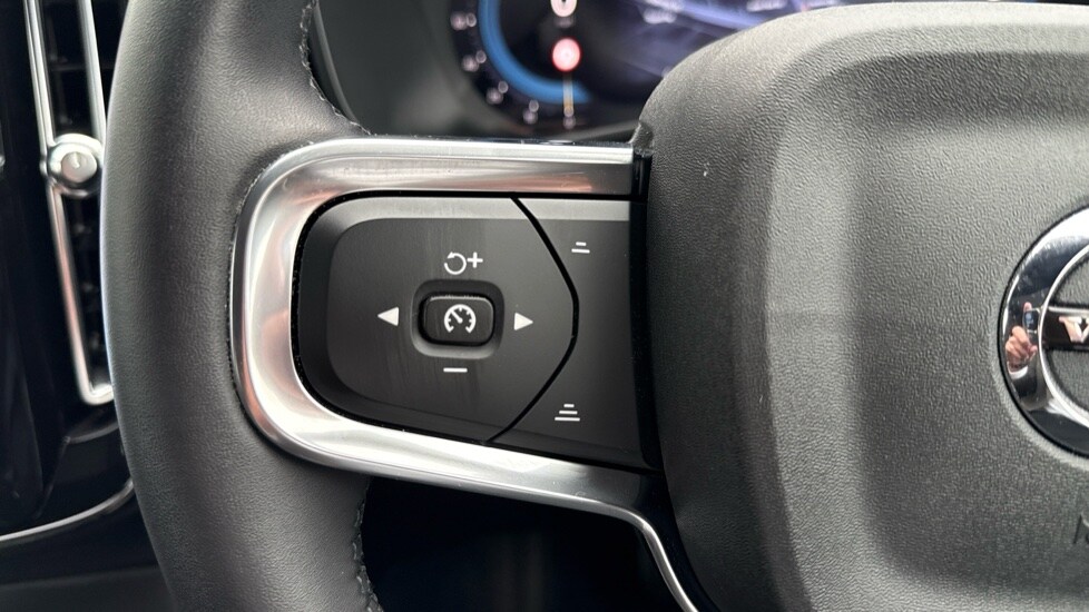 Used Volvo XC40 2023 for sale - 77809927: Photo 21