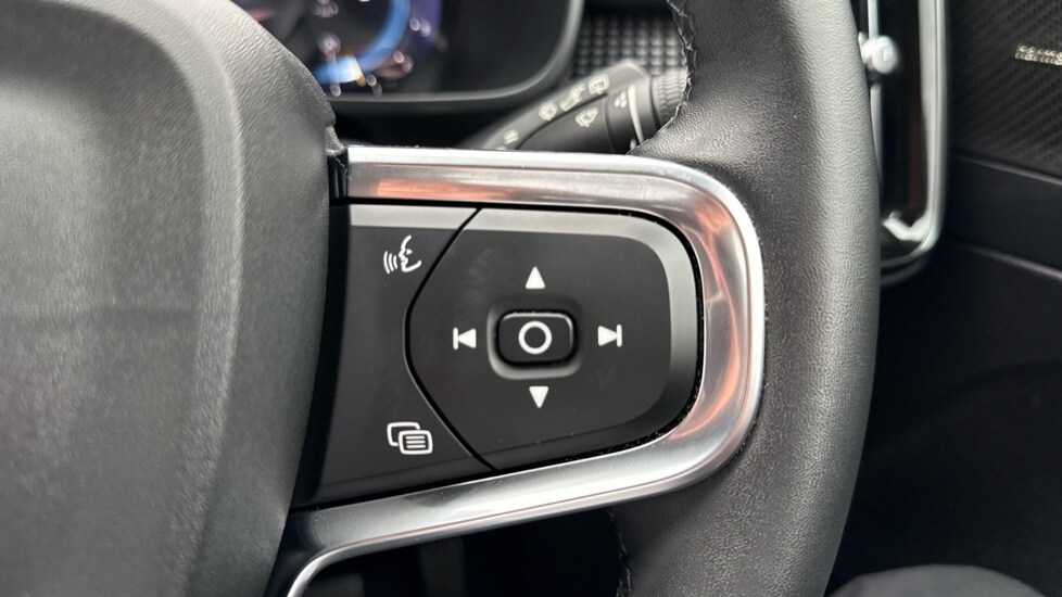 Used Volvo XC40 2023 for sale - 77809927: Photo 22