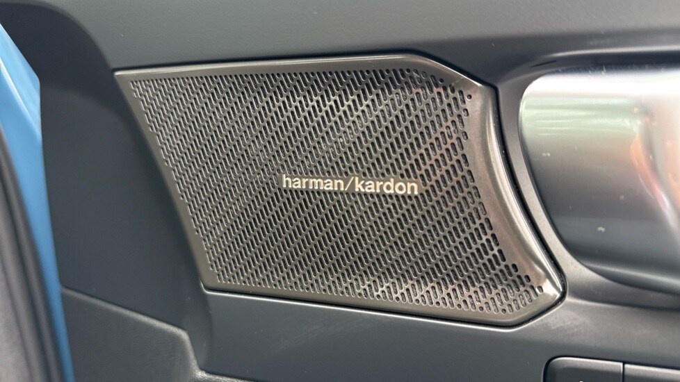 Used Volvo XC40 2023 for sale - 77809927: Photo 25