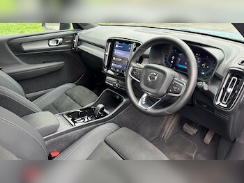 Used Volvo XC40 2023 for sale - 77809927: Photo