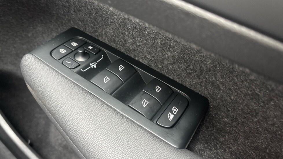 Used Volvo XC40 2025 for sale - 77715290: Photo 20