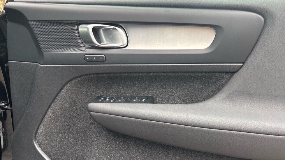 Used Volvo XC40 2025 for sale - 77715290: Photo 23