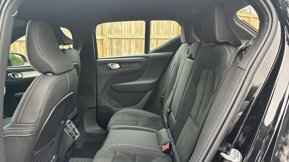 Used Volvo XC40 2025 for sale - 77715290: Photo 25