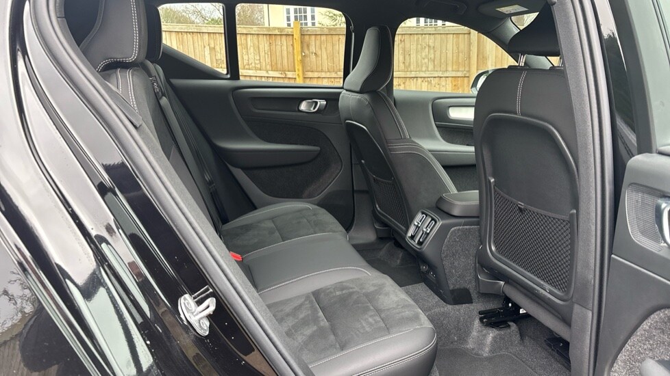 Used Volvo XC40 2025 for sale - 77715290: Photo 6