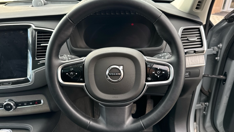 Used Volvo XC90 2024 for sale - 76977560: Photo 10