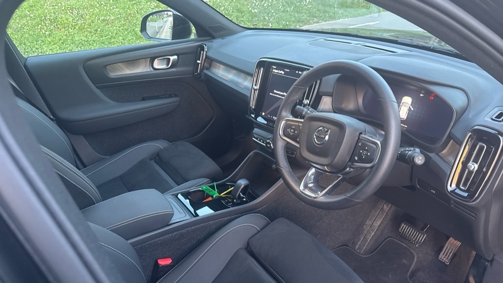 Used Volvo EX40 2025 for sale - 77770861: Photo 4