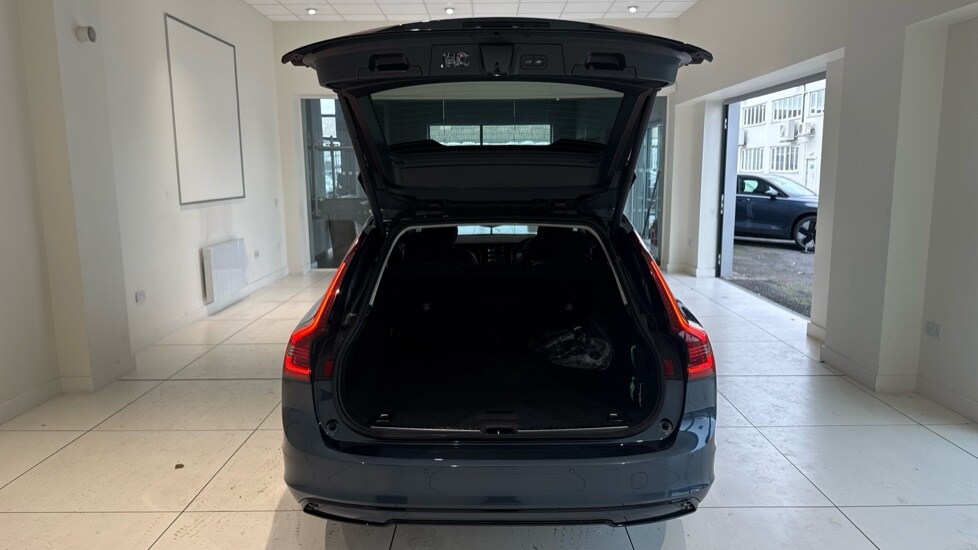 Used Volvo V90 2025 for sale - 76679608: Photo 13
