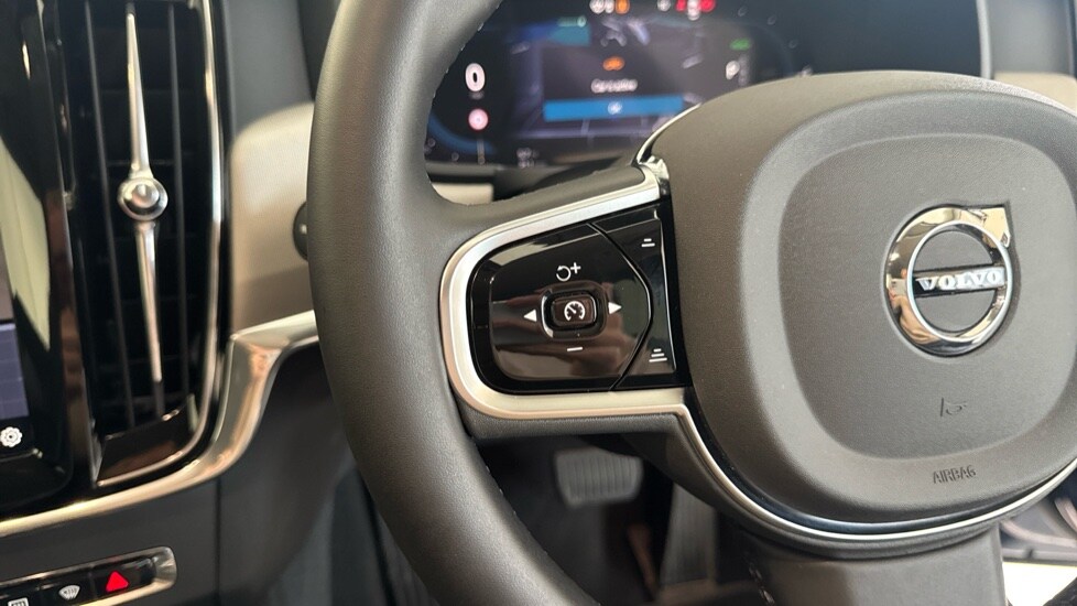 Used Volvo V90 2025 for sale - 76679608: Photo 19