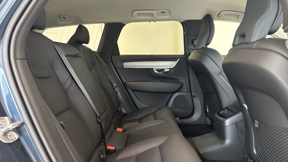 Used Volvo V90 2025 for sale - 76679608: Photo 6