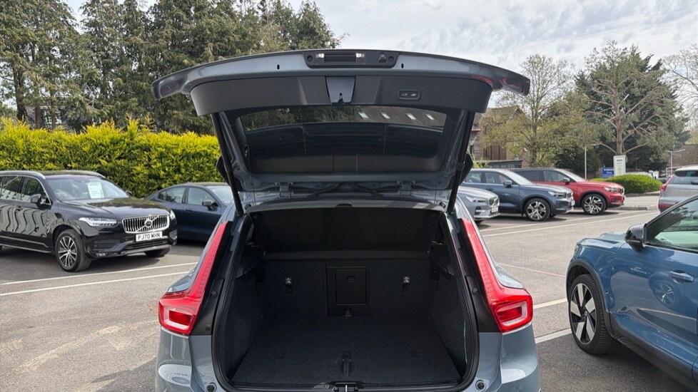 Used Volvo XC40 2023 for sale - 78209725: Photo 13