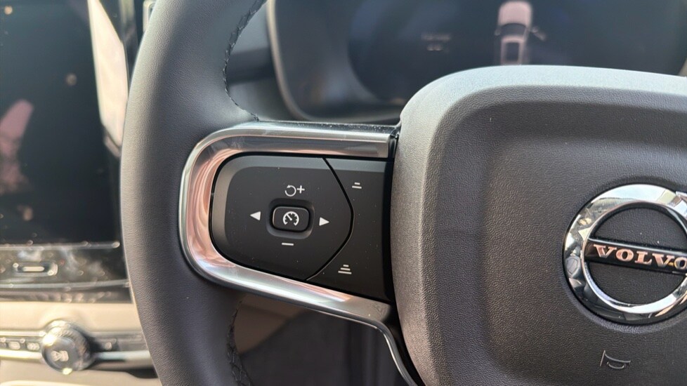 Used Volvo XC40 2026 for sale - 78005485: Photo 16