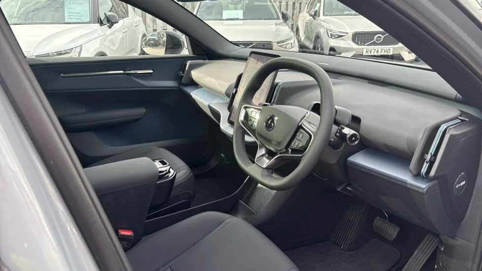 Used Volvo EX30 2025 for sale - 76679690: Photo 4