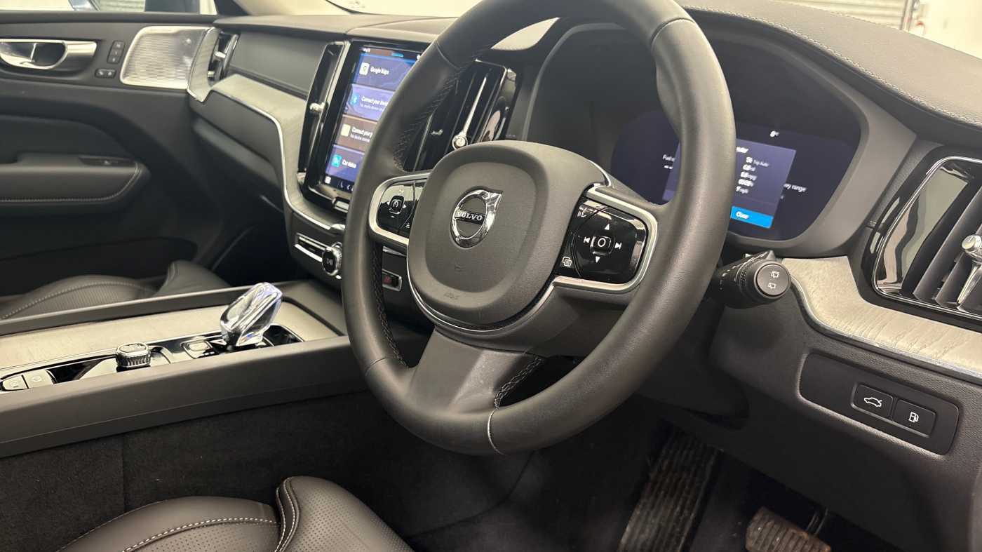 Used Volvo XC60 2025 for sale - 77552160: Photo 9