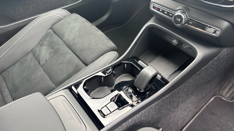 Used Volvo XC40 2024 for sale - 76676986: Photo 22