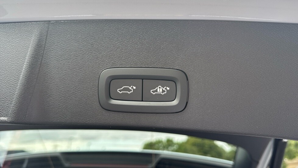 Used Volvo XC40 2024 for sale - 76676986: Photo 24