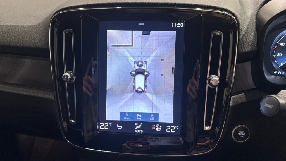 Used Volvo XC40 2023 for sale - 77251400: Photo 17