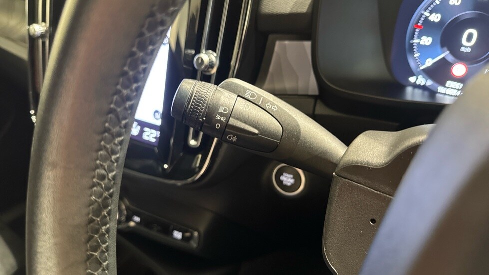 Used Volvo XC40 2023 for sale - 77251400: Photo 18