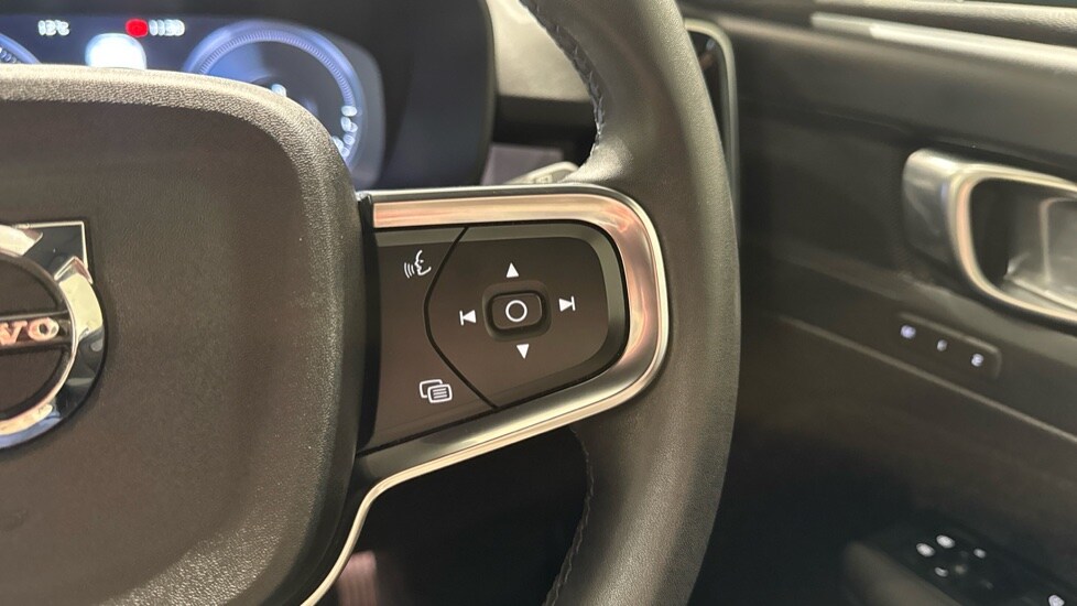 Used Volvo XC40 2023 for sale - 77251400: Photo 20