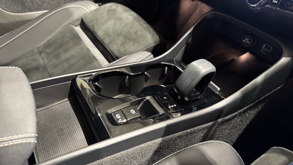 Used Volvo XC40 2023 for sale - 77251400: Photo 23