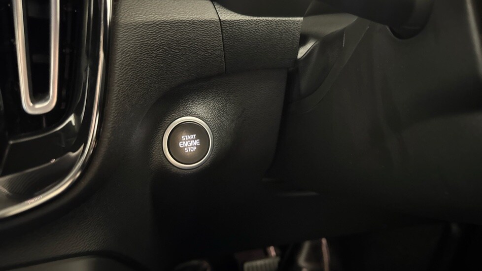 Used Volvo XC40 2023 for sale - 77251400: Photo 24