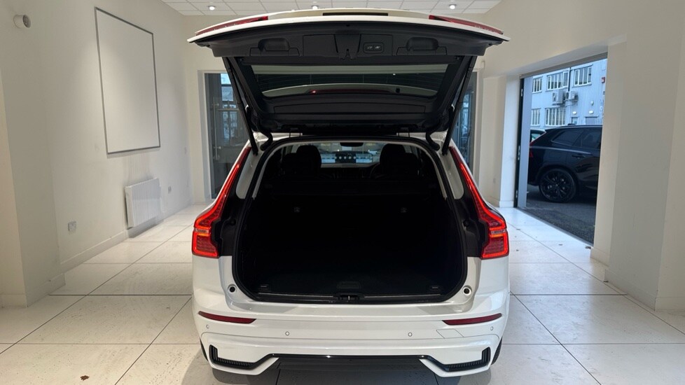 Used Volvo XC60 2023 for sale - 76676911: Photo 13