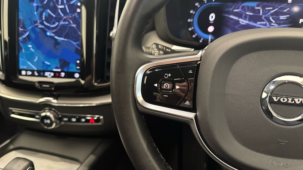 Used Volvo XC60 2023 for sale - 76676911: Photo 20