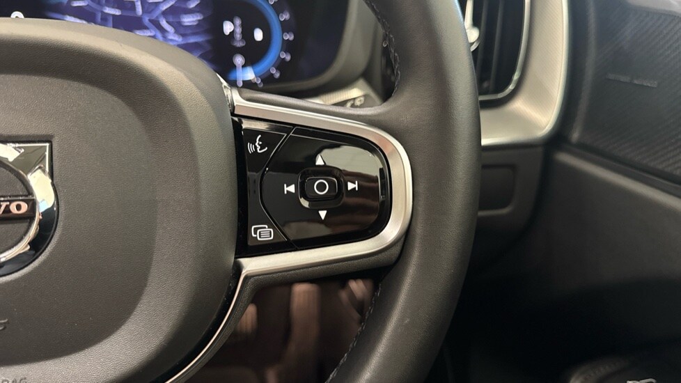 Used Volvo XC60 2023 for sale - 76676911: Photo 21